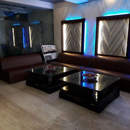 Hotel Grand Plaza Nuova Delhi Esterno foto