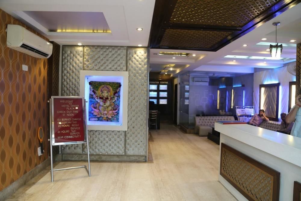 Hotel Grand Plaza Nuova Delhi Esterno foto