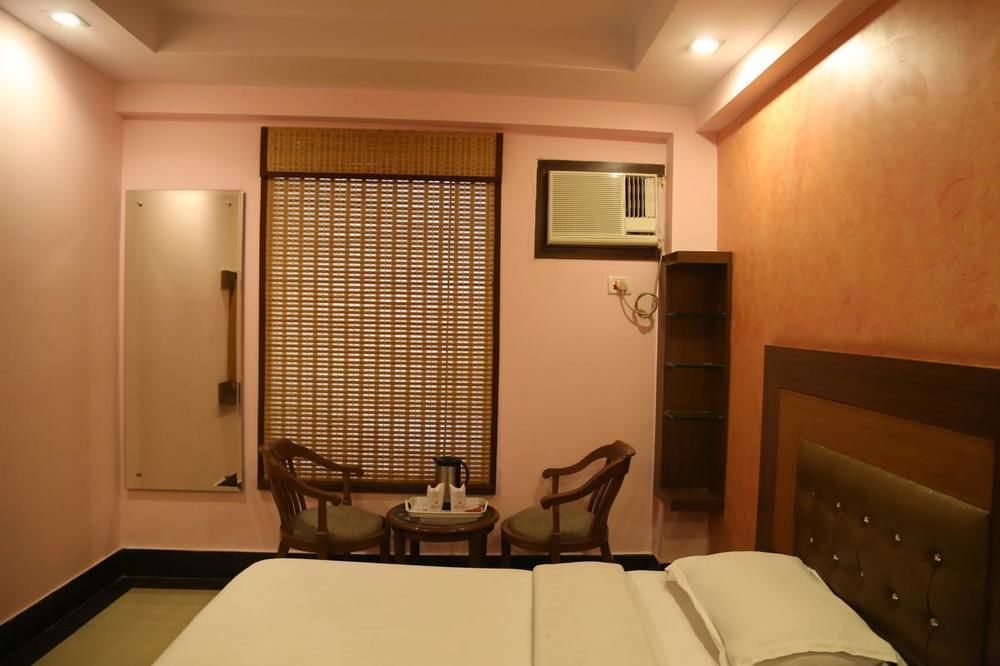 Hotel Grand Plaza Nuova Delhi Esterno foto
