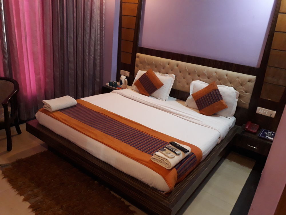 Hotel Grand Plaza Nuova Delhi Esterno foto